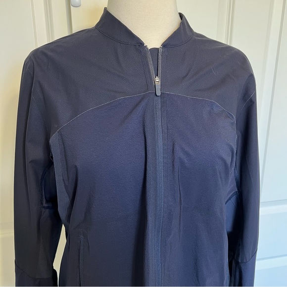 Lululemon Run On Jacket 10 Blue womens Midnight Navy Waterproof Windbreaker - Picture 3 of 16